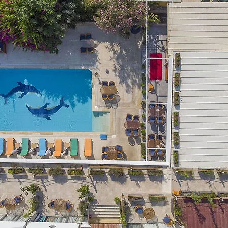 Ten Rooms Oludeniz Hotel *
